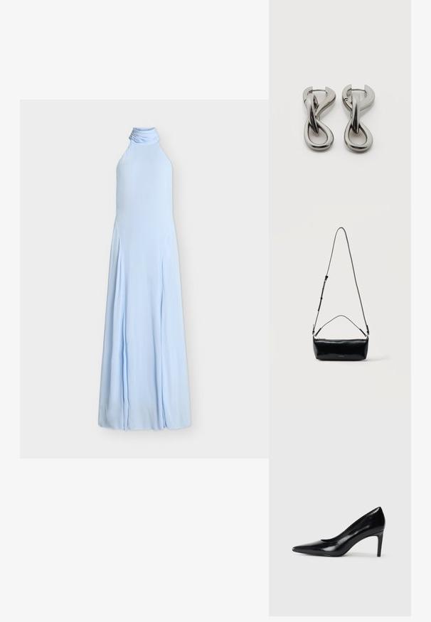 Robe longue bleu clair à col halter avec un col haut froncé et une jupe fluide sur fond blanc.; Chaussure à talon haut en cuir noir avec un bout pointu, texture lisse et un talon effilé. Design minimaliste, sans embellissements supplémentaires.; Sac bandoulière rectangulaire en cuir noir avec bandoulière ajustable, fermeture éclair sur le dessus et petit logo Calvin Klein doré sur le devant.; Paire de boucles d'oreilles en métal argenté avec un motif abstrait d'anneaux entrelacés sur fond blanc.