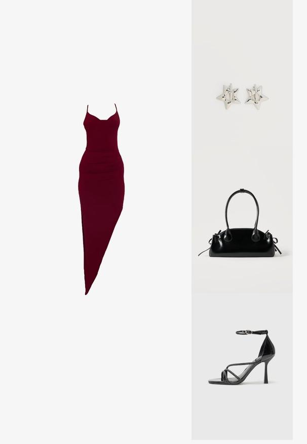Bordeaux getailleerde jurk met spaghetti bandjes, voorzien van een zijnaad en geplooide details rond de taille, gemaakt van rekbaar materiaal.; Zwarte laklederen hoge hak sandaal met een enkelbandje, voorzien van crisscross straps en een slanke, puntige neus.; Kleine zwarte glanzende handtas met twee lange hengsels en zijkant trekkoord details op een effen lichte achtergrond.; Zilverkleurige stervormige oorringen met een gladde, gepolijste afwerking op een effen witte achtergrond.