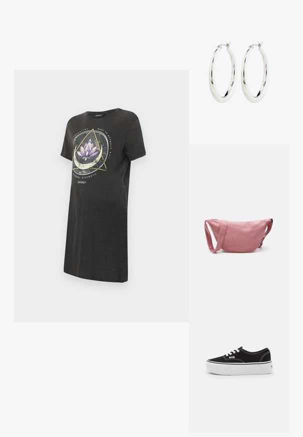 Sort t-shirt kjole med et lotusskema i lilla og hvid, med geometriske designs og tekst på fronten. Korte ærmer, rund halsudskæring.; Sort lærred sneakers med en hvid gummi platform sål, der har hvide snørebånd og syninger, ikonisk branding på siden, lav-top design.; Pieces PCAMANDA BUMBAG - Skuldertasker - ash rose; Sølvøreringe i form af hoops med en glat, blank finish. Cirkulær form, der har en sikker lås. Simpelt og elegant design.