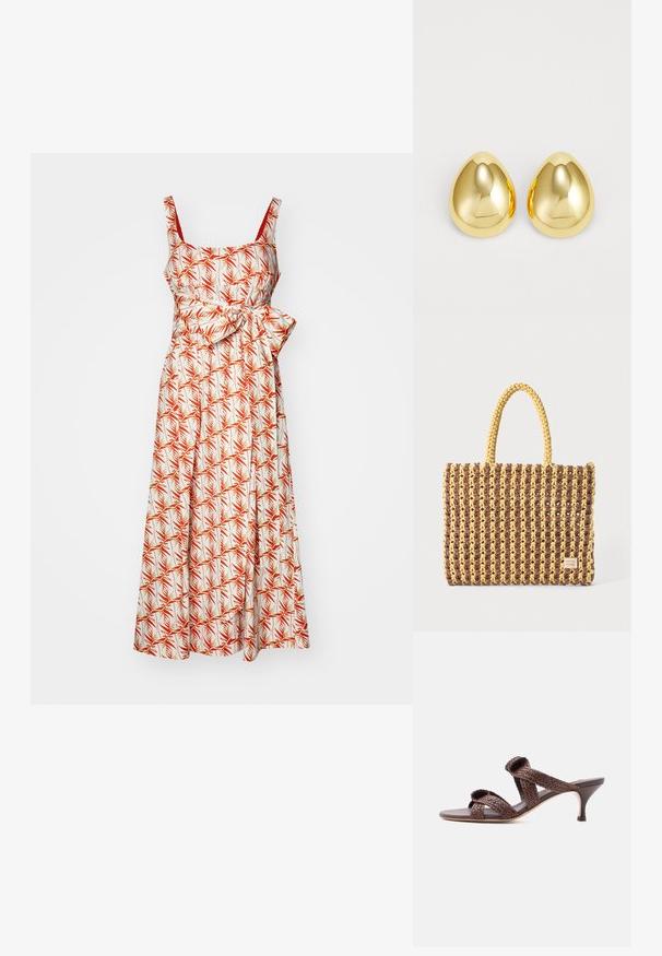 Witte midi-jurk met bloemenprint, met rode en groene palmenbladpatronen, dunne banden en een riem in de taille voor extra vorm.; Bruine geweven leren slide sandaal met twee bandjes en een lage kittenhiel op een effen witte achtergrond.; Geweven tas in bruin en geel, met een rechthoekige vorm, twee handvatten en een textuurafwerking met zichtbare stiksels en een merketiket.; Gouden studoorbellen met een gladde, gepolijste afwerking en een druppelvorm, die licht reflecteren voor een glanzende uitstraling.