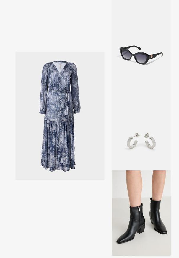 Langærmet kjole med V-hals i blå og hvid paisley-tryk. Har en tætsiddende talje og en lagdelt nederdel, lavet af letvægtsstof.; RAID MEDUSA - Støvletter - black; Guess Solbriller - shiny black; Sølv metal hoop øreringe med et tekstureret design, der har en lille post bagpå og branding på en af øreringene. Rund form med en poleret overflade.
