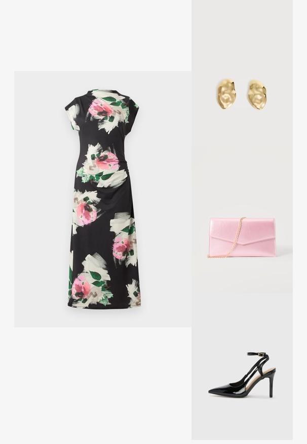 Robe midi noire avec imprimés floraux abstraits rose et blanc, manches courtes et col montant avec fronces latérales.; Escarpin en cuir verni noir à talon haut, avec un bout pointu, une bride réglable à la cheville et des côtés ouverts. Texture lisse.; Pochette rectangulaire rose pâle avec rabat façon enveloppe et fine bandoulière chaîne dorée sur fond uni.; Paire de boucles d'oreilles en métal doré brillant, de forme irrégulière, avec une surface froissée et lisse sur un fond clair uni.