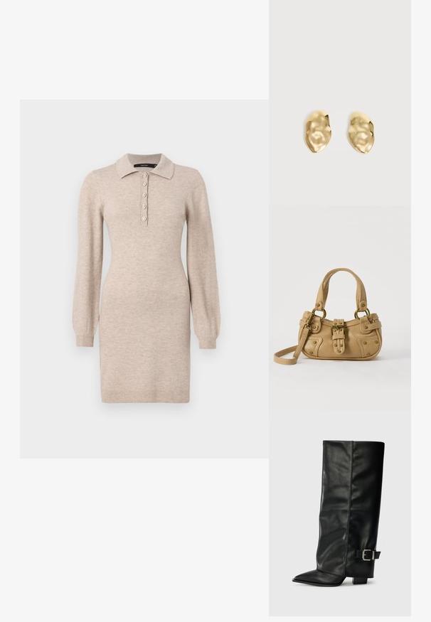 Robe en tricot beige avec un col, un plastron à cinq boutons et des manches longues avec des poignets côtelés. Texture lisse, silhouette ajustée.; Bottes noires en cuir longueur cheville avec un bout pointu, texture lisse et une accent en boucle argentée sur le côté. Talon carré épais.; Sac à main en cuir beige avec double poignées, boucle en laiton et détails rivetés, ainsi qu'une bandoulière réglable sur fond blanc.; Paire de boucles d'oreilles en métal doré brillant, de forme irrégulière, avec une surface froissée et lisse sur un fond clair uni.