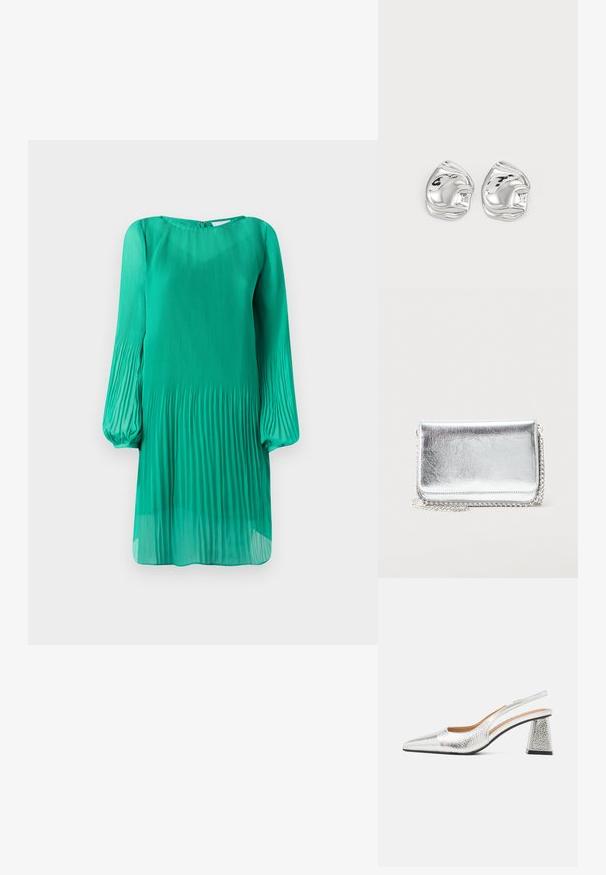 Grünes, plissiertes Kleid mit langen Ballonärmeln und Rundhalsausschnitt. Der Stoff ist leicht und durchsichtig, mit einer fließenden Silhouette.; Silberne Slingback-Pumps mit spitzem Zeh, texturaler metallischer Oberfläche und einem dreieckigen Blockabsatz. Das Innere weist braune Lederdetails auf.; Kleine rechteckige silberne Metalltasche mit Kettenriemen, die auf einer hellen Oberfläche liegt, geschlossene Klappe zeigt nach vorne.; Silberne, abstrakt geformte Ohrstecker mit polierter Oberfläche, die durch sanfte Kurven und subtile Konturen bestechen. Keine sichtbaren Muster oder Akzente.