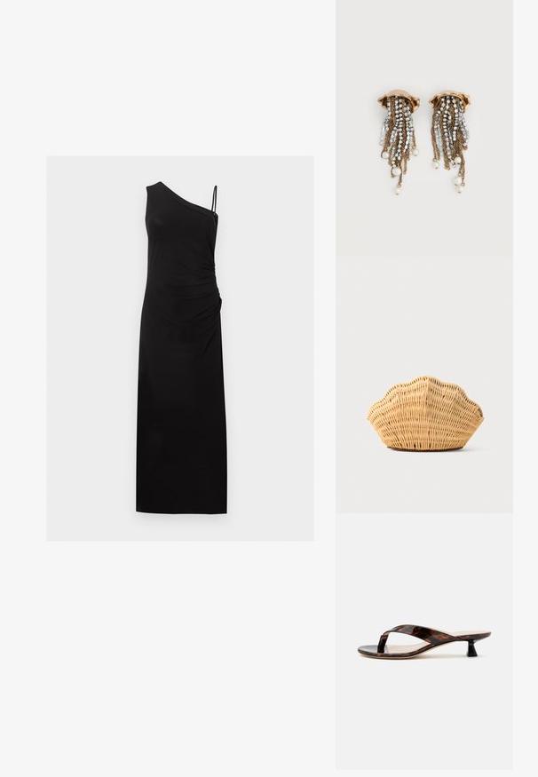 Robe longue noire sans manches avec une bretelle et un détail froncé sur le côté droit.; Sandale à talon kitten écaille de tortue marron avec bride entre les orteils et bout carré sur un fond clair uni.; Sac à main en rotin tissé en forme de coquille Saint-Jacques de couleur brun clair naturel avec des bords arrondis et texturés.; Boucles d'oreilles clips dorées avec chaînes de strass en cascade et perles blanches pendantes sur fond blanc.