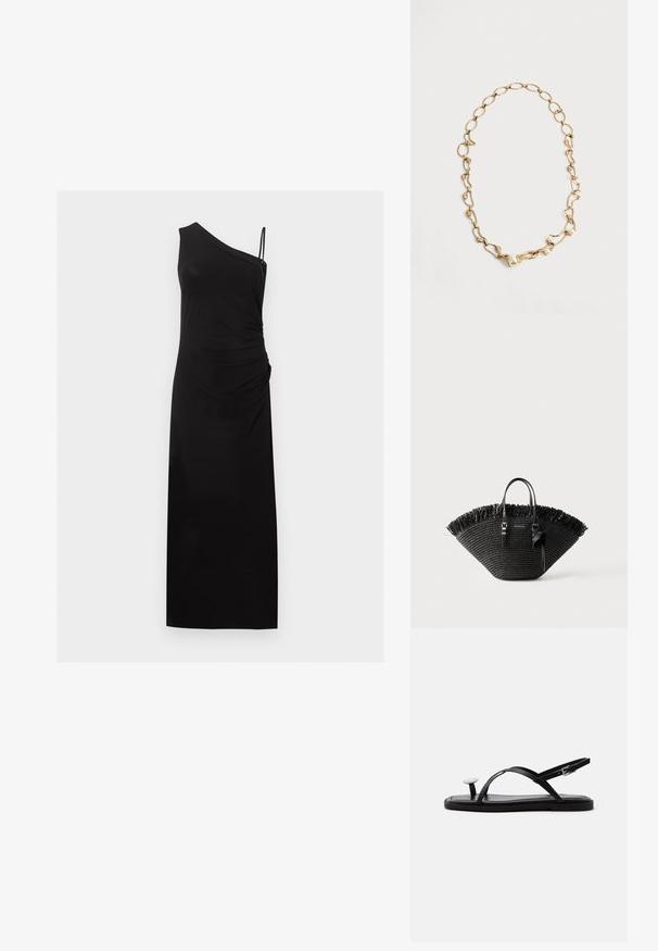 Robe longue noire sans manches avec une bretelle et un détail froncé sur le côté droit.; Sandale plate noire avec fines brides croisées, boucle à la cheville et une grande décoration ronde blanche de style perle sur la lanière entre les orteils.; Sac fourre-tout tissé noir avec une large forme en éventail, bord supérieur frangé, deux poignées et un noeud décoratif sur une des poignées.; Collier chaîne en or avec des maillons irréguliers et de petites perles blanches espacées sur un côté, présenté sur un fond clair uni.