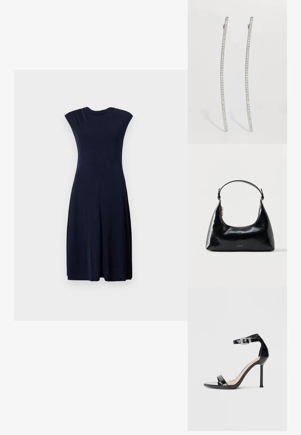 Marineblå ærmeløs kjole lavet af blødt stof, med en tætsiddende overdel og en flagrende nederdel, med subtile sømdetaljer under brystet.; Sort højhælet sandal i laklæder med ankelrem. Har minimalistisk design, åben tå og spænde med rhinsten-detaljer.; Sort blank Calvin Klein håndtaske med gyldent lynlås og kort rem mod en ensfarvet hvid baggrund.; Sølvfarvede, aflange øreringe med buet design, der har en række klare krystaller langs de ydre kanter for ekstra glans.