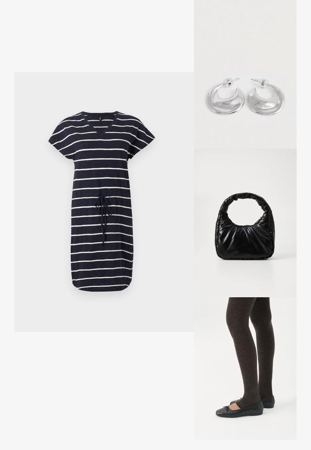 Robe bleu marine longueur genou avec rayures horizontales blanches, manches courtes, col en V et lien à nouer à la taille.; Jambes portant des leggings côtelés foncés associés à des ballerines noires avec de petits détails en nœud sur fond blanc.; Sac à main noir rembourré avec une poignée arrondie, présentant une surface lisse et brillante ainsi qu'une texture douce et matelassée. Pas de quincaillerie ou d'accents visibles.; Une paire de boucles d'oreilles en croissant argenté poli avec des supports en plastique transparent sur une surface blanche.