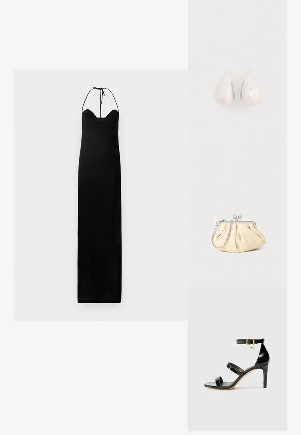 Robe maxi noire avec un corsage ajusté, des liens autour du cou en halter et une texture lisse et élégante. Présente une silhouette droite sans ornements.; Sandale en cuir verni noir avec trois brides, boucle de cheville et talon aiguille de 10 cm. Présente un détail en métal doré et un charm logo.; Pochette en cuir beige plissé avec un cadre en métal argenté, dotée de deux fermoirs ronds décoratifs et d'une chaîne en argent.; Boucles d'oreilles en métal argenté en forme de goutte, avec une surface lisse et réfléchissante, présentant un design sans couture et sans embellissements visibles.