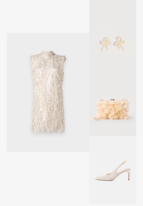 Vestido sin mangas de cuello alto en beige claro con un patrón de lentejuelas en toda la prenda, que presenta un corte ligeramente holgado y una superficie texturizada.; Zapato de tacón alto con tira trasera de satén beige, punta afilada, escote recortado y adornos decorativos de perlas a lo largo del borde.; Bolso de mano con flores de tela color crema que cubren la superficie y una correa de cadena dorada sobre un fondo claro.; Pendientes de perla con un diseño delicado que combina perlas pequeñas y medianas, color crema y una forma que asemeja a un lazo.