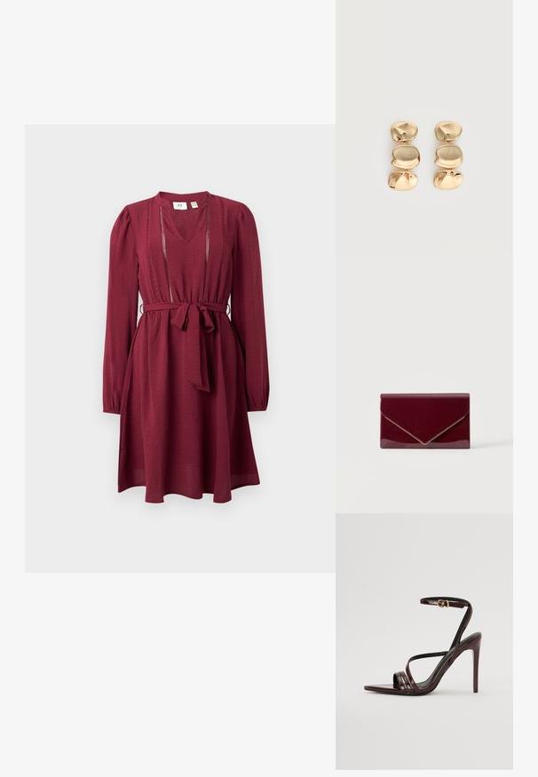 Vestido burdeos con mangas largas, escote en V, cintura ajustada y cinturón de lazo; presenta un delicado bordado a lo largo del escote. Textura de tela suave.; Sandalia de tacón alto de charol burdeos con tira en el tobillo, punta afilada y tres tiras horizontales en el pie. Detalle de hebilla en tono dorado.; Bolso de mano estilo sobre en rojo oscuro brillante con ribete dorado a lo largo del borde de la solapa sobre un fondo claro liso.; Pendientes colgantes en tono dorado con tres segmentos irregulares, lisos y redondeados apilados verticalmente sobre un fondo claro y liso.