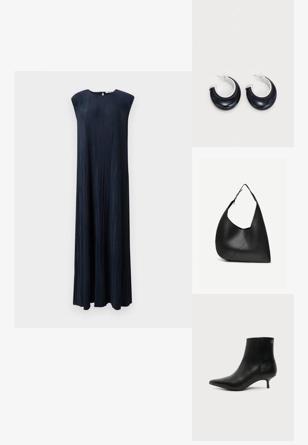 Vestido sin mangas de color azul marino con plisados, cuello redondo, silueta fluida y largo, elaborado en una tela texturizada.; Botín de piel negra con puntera puntiaguda y tacón bajo estilo kitten sobre fondo claro, mostrando vista lateral exterior.; Bolso de hombro de cuero negro con forma triangular curva, una única correa ajustable y una costura diagonal visible en el frente.; Pendientes de aro de resina negra con acabado brillante y acentos de hardware en tono plateado. Forma circular con un corte y cierre a presión.