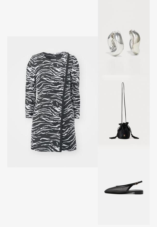 Robe à imprimé zèbre noir et blanc avec des manches longues, un col rond et des boutons sur le côté. Présente un tissu texturé et un design asymétrique.; Chaussure plate noire à bride arrière, bout pointu, tige en mesh, bride à boucle réglable et petit talon empilé sur fond blanc.; Sac seau noir à cordon avec une longue sangle fine et un petit logo carré doré sur le devant, présenté sur un fond uni.; Boucles d'oreilles sculpturales en argent avec des formes douces et courbes et des surfaces réfléchissantes. Présentent un design de boucle fermée et une forme organique distincte.
