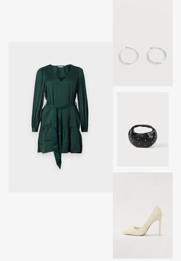 Grünes langärmeliges Kleid aus weichem, strukturiertem Stoff. Mit V-Ausschnitt, Taillenknoten und einem gestuften Rock. Schlichtes, elegantes Design.; Spitz zulaufender, cremefarbener High Heel aus glattem Leder mit schmalem Stiletto-Absatz und einem leichten Ausschnitt an den Seiten.; Schwarze Lederhandtasche mit abgerundeter Form, verziert mit silbernen Nietenakzenten und kurzem Griff. Glatte Struktur und Reißverschlussverschluss.; Silberne Metallcreolen mit glatter, leicht gebogener Oberfläche und Klappverschluss vor schlicht weißem Hintergrund.