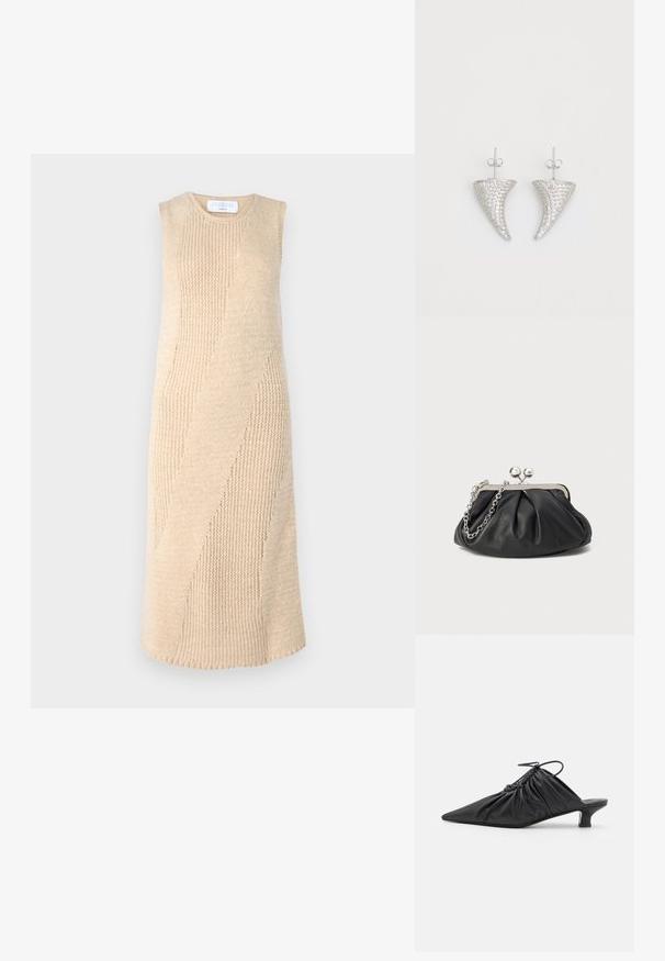 Knie-lang, beiges Strickkleid mit einem strukturierten diagonalen Streifenmuster, ärmellosem Design und Rundhalsausschnitt. Weicher, elastischer Stoff.; Schwarze Leder-Mules zum Hineinschlüpfen mit spitzer Zehe, geraffter Textur und kleinem Kitten-Heel. Verfügt über ein Zugbanddetail am Öffnung.; Schwarze Leder-Clutch mit geraffter Textur, silberfarbener Metallrahmen, Druckverschluss und Kettenriemen. Glatte, weiche Oberfläche.; Silberne, hornförmige Ohrringe, besetzt mit kleinen klaren Steinen, mit einem Steckverschluss zur Befestigung. Glatte Textur und metallisches Finish.