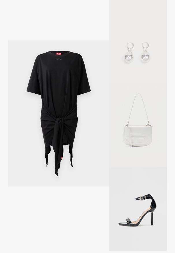 Vestido de camiseta de algodón negro con mangas cortas, que presenta un detalle de nudo en la cintura y una etiqueta de logo. Textura suave y corte holgado.; Sandalia de tacón alto en piel sintética negra con correa en el tobillo. Presenta un diseño minimalista, punta abierta y una hebilla con detalles de pedrería.; Bolso de hombro de cuero blanco con un diseño curvo, cierre de cremallera, herrajes plateados y patrón en relieve en la parte delantera. Incluye correa ajustable.; Pendientes de plata en forma de gota con superficies redondas y reflectantes colgando de cierres de palanca. El fondo es blanco liso.
