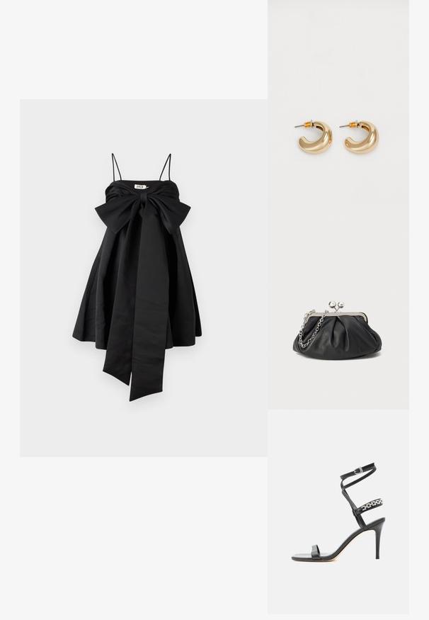 AMUR ROSE BABY DOLL DRESS - Kokteilikleit/peokleit - black; Mustad kõrgete kontsadega sandaalid, millel on õhuke pahkluu rihm, keskjala rihm, mis on kaunistatud hõbedaste kettlinkidega, ja avatud varbaga disain.; Musthave musta nahast käekott, millel on volditud tekstuur, hõbedane metallraam, lukustatud sulgemismehhanism ja kett. Sile ja pehme pind.; Kaks läikivat kuldset rõngast kõrvarõngast, millel on kõver disain ja oranžid aktsendid posti lähedal, valge tausta taustal.