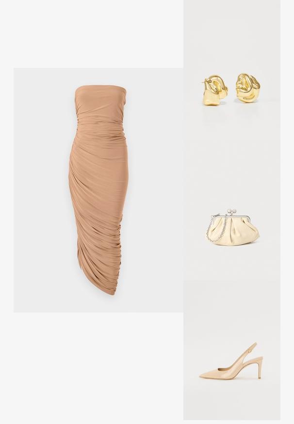 Šaty bez ramienok v svetlej béžovej látke, s nabanžovaním pozdĺž tela a priliehavým strihom končiacim v zužujúcej sa spodnej časti.; Nude patent leather slingback topánky na vysokom podpätku s špicatou špičkou, otvorenou špičkou a tenkým stiletto podpätkom. Obsahuje kruhový zlatý akcent na popruhu.; Zhlý béžový kožený klobúk so strieborným kovovým rámom, ktorý má dve okrúhle dekoratívne zámky a strieborný reťazový popruh.; Náušnice z pozláteného kovu s sochárskym, skrúteným dizajnom. Klzký, lesklý povrch s zaobleným tvarom a bez viditeľných ozdôb.