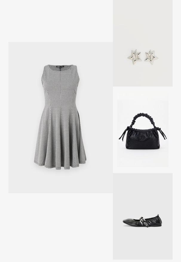 Robe sans manches à carreaux noir et blanc avec un corsage ajusté et une jupe évasée, texture lisse et détails de couture subtils.; Chaussure plate en cuir noir avec un nez pointu, des détails froncés autour de l'ouverture et un accent en boucle argentée sur la bride ajustable.; Sac à main noir avec texture crocodile, bord supérieur froncé, poignée plissée et pompons à cordon de chaque côté sur fond blanc.; Boucles d’oreilles créoles en forme d’étoile argentée avec une finition lisse et polie sur un fond blanc uni.
