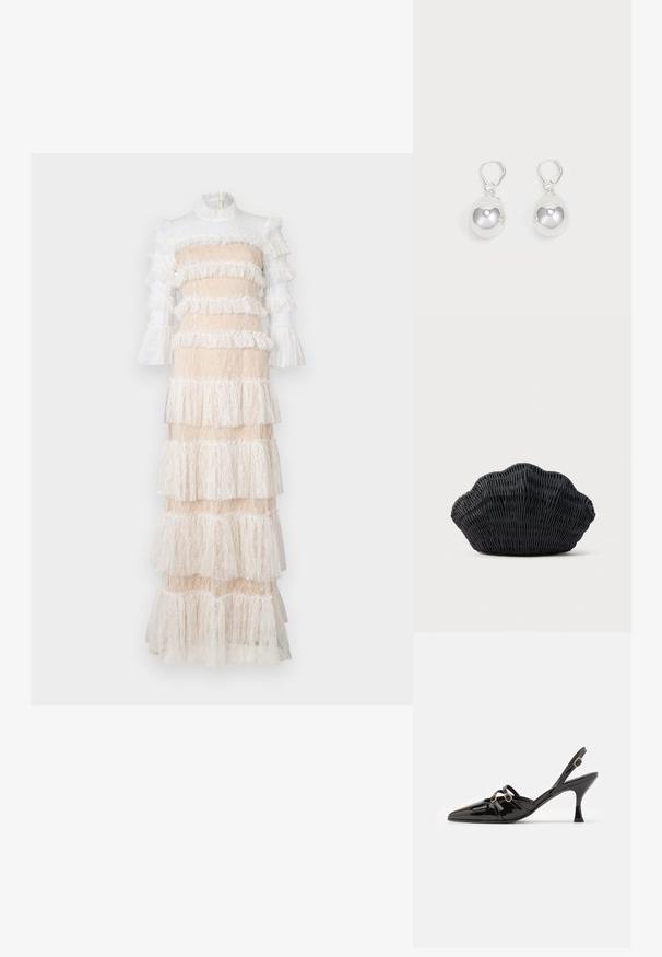 Robe maxi en dentelle nude et blanche, avec des volants superposés, de longues manches et un col montant, dotée d'une fermeture éclair dans le dos.; ALOHAS JOELLE ONIX - Escarpins - black; Sac à main en osier noir en forme de coquille Saint-Jacques avec un dessus courbé et une texture tressée sur un fond uni.; Boucles d'oreilles en argent en forme de goutte avec des surfaces lisses, rondes et réfléchissantes, suspendues à des fermoirs à ressort. L'arrière-plan est blanc uni.