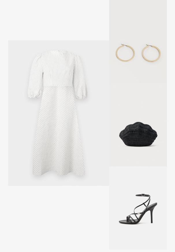 Robe blanche avec des rayures noires verticales et diagonales, encolure ronde et manches courtes bouffantes, fabriquée dans un tissu léger et lisse.; Sandale noire à talons hauts avec des brides fines, une boucle à la cheville, une surface en cuir lisse et un talon aiguille élancé.; Sac à main en osier noir en forme de coquille Saint-Jacques avec un dessus courbé et une texture tressée sur un fond uni.; Paire de boucles d'oreilles créoles moyennes lisses ton or avec fermoirs à charnière sur fond clair uni.
