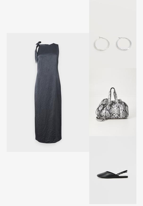 Schwarzes ärmelloses Kleid mit einem Bindedetail an der linken Schulter, aus einem glatten, geknitterten Stoff gefertigt, mit einer geraden Silhouette und knielanger Länge.; Schwarze Leder-Slingback-Schuhe mit spitzem Zehenbereich, geschwungenem Design und verstellbarem Schnallenriemen. Glatte Textur, flache Sohle, minimale Details.; Schwarz-weiße Handtasche im Schlangenhautmuster mit zwei Griffen, einem Kordelzugverschluss und einem abnehmbaren Schultergurt. Glatte Textur.; Silberne Metallcreolen mit glatter, leicht gebogener Oberfläche und Klappverschluss vor schlicht weißem Hintergrund.
