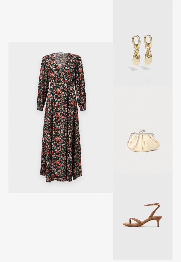 Florale maxi jurk met een zwarte basis en rode, roze en groene bloemen. Lange mouwen, diepe V-hals en vloeiende silhoët.; Bruine leren sandaal met bandjes, een lage kittenhak en een enkelriempje met een kleine gesp, zijaanzicht tegen een effen achtergrond.; Geplooide beige leren clutch met een zilveren metalen frame, voorzien van twee ronde decoratieve sluitingen en een zilveren kettingriem.; Gouden creolen met een verbonden ontwerp en een gladde, druppelvormige accent. De reflecterende afwerking vergroot de visuele aantrekkingskracht.