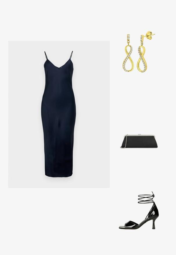 Robe sans manches bleu marine avec de fines bretelles, décolleté en V, texture lisse et silhouette ajustée, atteignant le mi-mollet.; Sandale à talon ouvert en cuir verni noir avec des lanières enroulées autour du bas du mollet et un talon incurvé de hauteur moyenne et fine.; Longue pochette noire avec cadre métallique argenté et bandoulière chaîne posée sur un fond blanc.; Boucles d'oreilles dorées en forme de symbole d'infini stylisé, ornées de cristaux transparents taillés en rond le long des bords. Fermeture à tige.