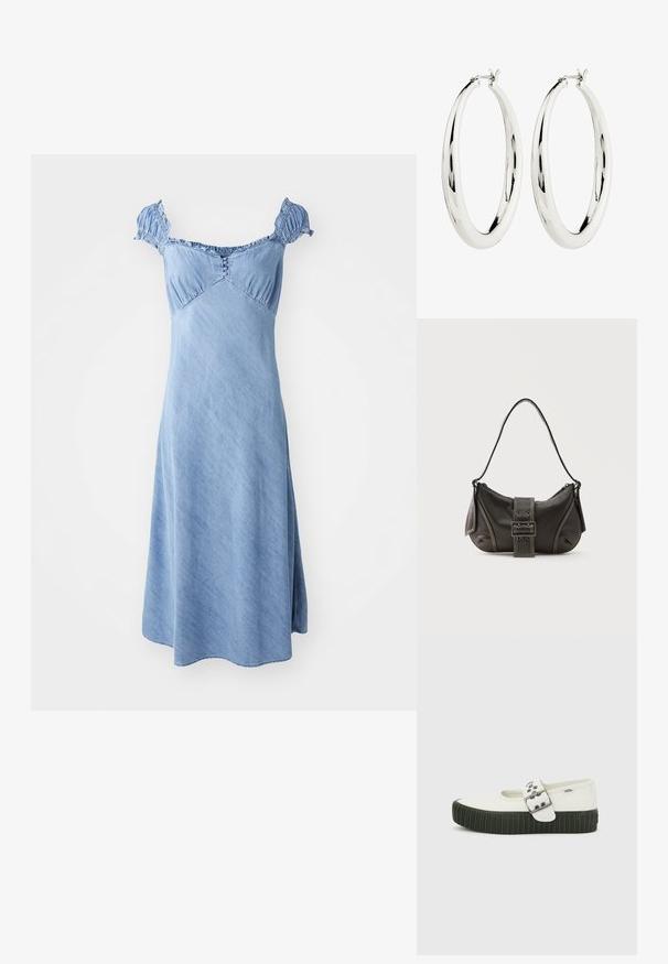 Robe en denim de couleur bleu clair avec des manches courtes et froncées, un corsage ajusté et une jupe évasée. Présente des détails de boutons à l'avant.; Chaussure Mary Jane blanche Vans avec semelle épaisse noire côtelée et large bride à boucle argentée sur fond gris uni.; Sac à épaule en cuir noir avec une sangle à boucle, des bords arrondis et des coutures blanches contrastées sur un fond uni.; Boucles d'oreilles en argent en forme de halo, avec une surface lisse et réfléchissante. Forme ronde et large avec un fermoir sécurisé en haut. Fini poli mettant en valeur l'éclat.
