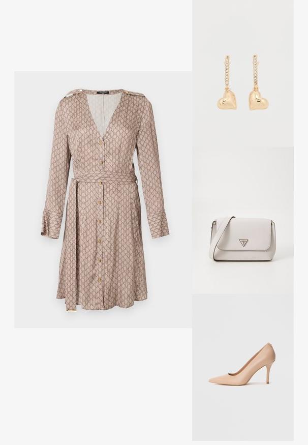 Vestido de corte envolvente de mangas largas en tejido beige con un patrón marrón repetido, que presenta un escote en V profundo, detalles de botones dorados y un cinturón a juego.; Zapato de tacón alto de cuero beige con punta puntiaguda, textura suave y tacón de aguja delgado. Diseño minimalista con estilo sin cordones.; Bolso cruzado gris claro con superficie texturizada, logo triangular dorado y cierre de solapa. Cuenta con una correa delgada ajustable.; Pendientes de oro con colgantes en forma de corazón, acentuados por una fila de pequeños pedrería en el aro. Superficie reflectante y lisa.