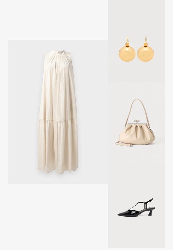 Robe longue sans manches de couleur beige clair, avec un col montant, un buste froncé et une jupe à volants en tissu doux et lisse.; Chaussure slingback femme en cuir verni noir à talon bas, bout pointu et fine bride avec petite boucle.; Sac à main en cuir souple beige avec un fermoir en métal argenté, une bandoulière simple et une bandoulière chaîne optionnelle sur fond blanc.; Paire de boucles d'oreilles boule de Noël dorées brillantes avec fermoirs à crochet sur fond blanc uni.