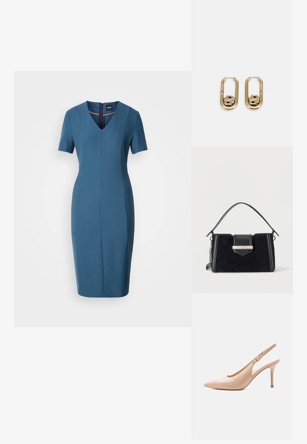 Blå tætsiddende kjole med korte ærmer, V-hals og lynlås bagpå. Glat tekstur, knælængde med skræddersyet silhuet og sømdetaljer.; Beige laklæder højhælet slingback sko med spids tå og en lille gylden spænde-detalje på remmen.; Sort ruskindstaske med læderkant, kort håndtag og sølvspænde på frontklaplukningen.; BOSS DOUBLE B SWING - Øreringe - gold-coloured