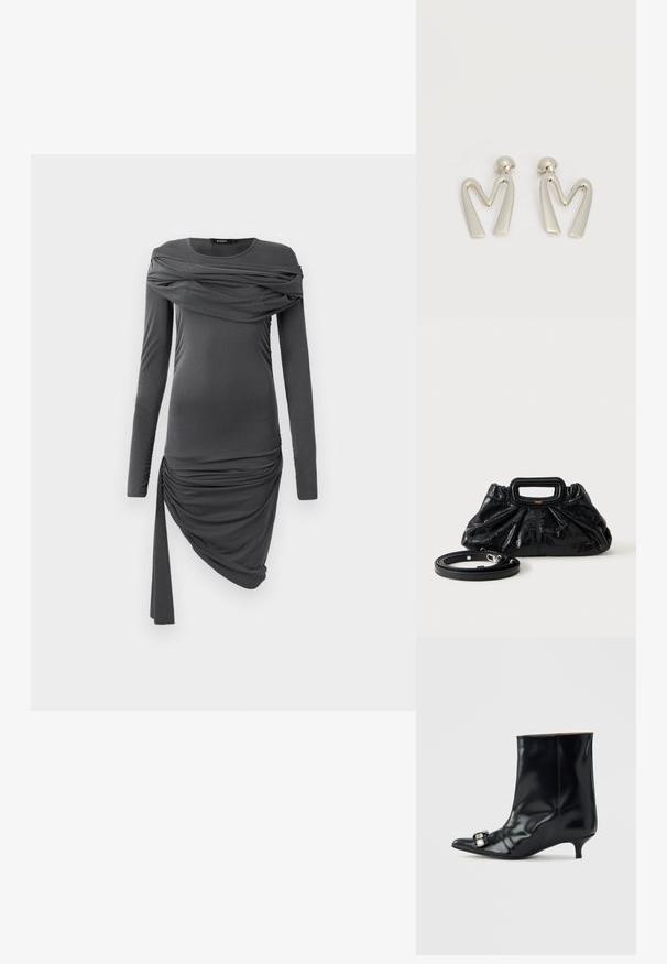 Vestido ajustado de manga larga en gris oscuro con tela drapeada en el pecho y falda asimétrica con frunces y una cinta colgante en un lado.; Bota de cuero negro para el tobillo con punta puntiaguda, tacón bajo tipo aguja y hebilla decorativa plateada en el lateral cerca de la punta.; Bolso pequeño de cuero negro con textura fruncida, asa rectangular y correa de hombro delgada y desmontable colocada al lado.; Par de pendientes de metal plateado con forma de letra M angular y postes redondeados sobre un fondo blanco.
