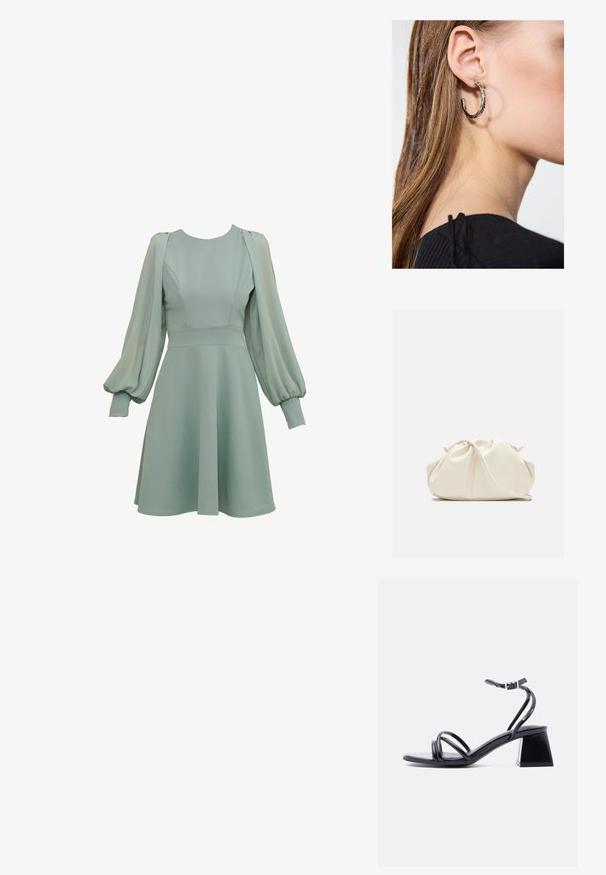 Mintgroene jurk met ballonmouwen, getailleerde taille en uitlopende rok. Gemaakt van gladde stof, met subtiele naden en manchetten.; Zwarte sandaal met open teen, smalle banden, een enkelbandje met gesp en blokhak, zijaanzicht op een effen lichte achtergrond.; Zachte, crèmekleurige leren clutch met geplooid, gerimpeld ontwerp en een dunne schouderriem die vooraan op een effen achtergrond ligt.; Zilveren oorbel met een gepolijste afwerking, met kleine gouden accentdetails en een ronde vorm, gedragen op de oorlel.