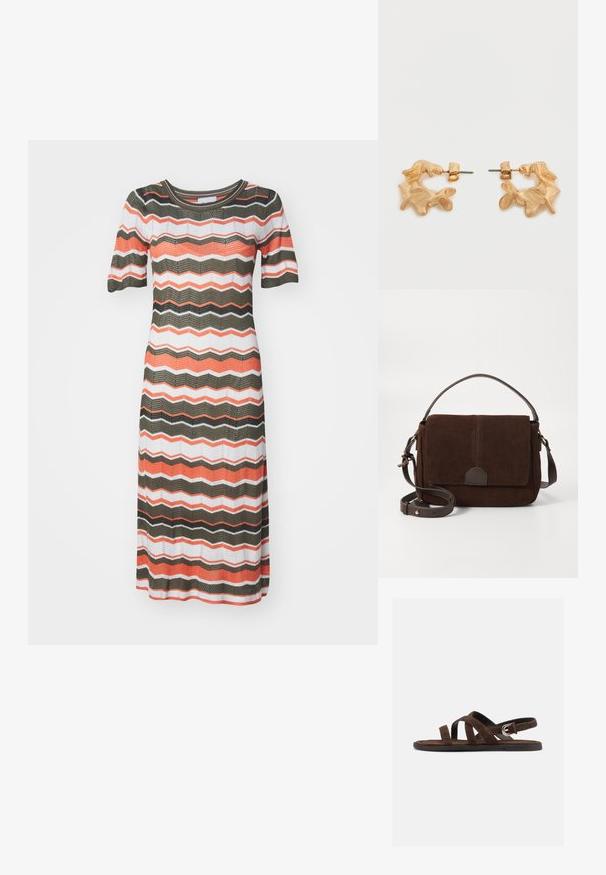 Robe tricotée avec un col rond et des manches courtes. Présente des motifs en zigzag en orange, blanc et vert, avec une texture tricotée ajourée.; Sandale plate en daim marron avec trois fines lanières traversant le pied et une bride à boucle argentée à la cheville sur fond blanc.; Sac messager en daim marron avec un rabat plat à l'avant, des accents en cuir marron, une bandoulière ajustable et un design minimaliste.; Boucles d'oreilles dorées avec une forme abstraite et organique, présentant une surface texturée et une fermeture à poussette.