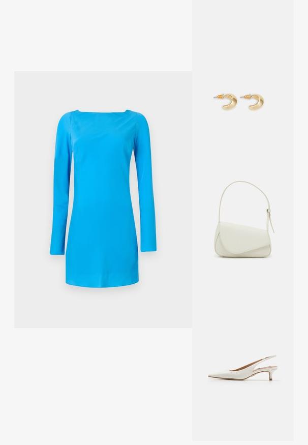 Robe longue bleue à manches longues avec un décolleté carré. Fabriquée en tissu lisse et brillant, avec une silhouette ajustée et un minimum de détails.; Steve Madden KARI - Escarpins - white; Sac à main en cuir synthétique blanc avec une forme triangulaire structurée, une bandoulière unique réglable et un rabat à courbes accentuées.; Boucles d'oreilles en forme de croissant en or avec une finition lisse, présentant des accents orange près du clou et un matériel en argent.