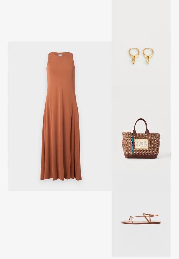 Robe longue sans manches couleur rouille avec col haut, tissu fluide et fentes latérales discrètes, présentée sur un fond clair uni.; Loeffler Randall LARA STRAPPY - Sandales tongs - timber; Sac cabas marron à motif floral avec deux anses, poches latérales et un écusson avant représentant une maison et un texte décoratif.; Boucles d'oreilles en or avec une finition métallique lisse, ornées d'un charme en forme de goutte suspendu à chaque anneau. Design simple avec une texture brillante.