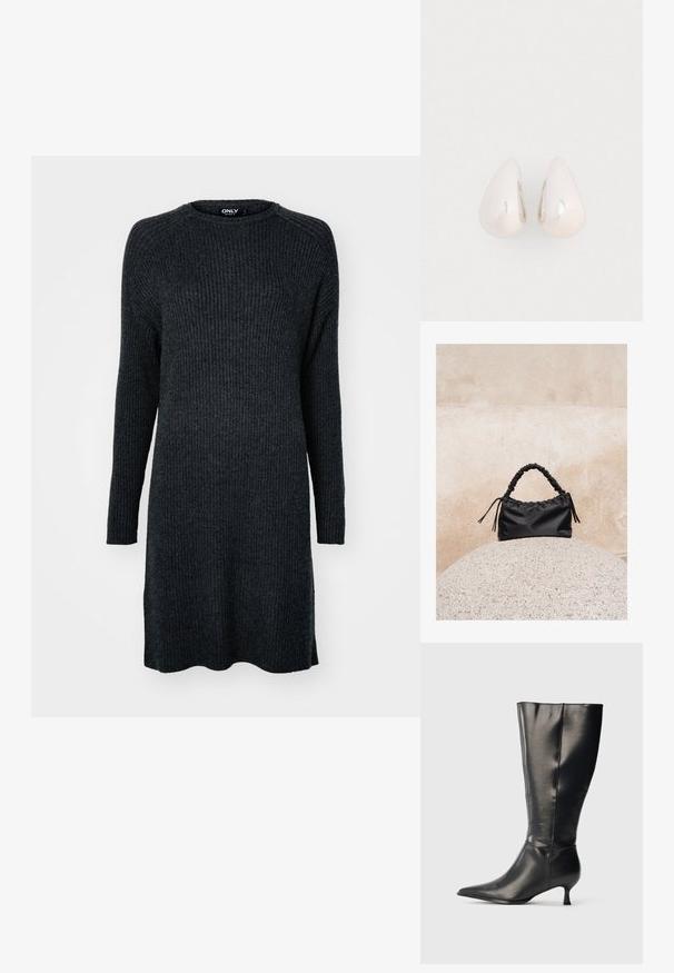 Robe en tricot côtelé gris foncé, à manches longues, avec un col rond et une coupe décontractée. L'ourlet est légèrement arrondi.; Botte en cuir noire montant jusqu'au genou, avec un bout pointu et un petit talon bas, présentée sur un fond clair uni.; Sac à main noir froncé avec une poignée froncée, posé sur une sphère en pierre texturée devant un mur en béton beige.; Boucles d'oreilles en métal argenté en forme de goutte, avec une surface lisse et réfléchissante, présentant un design sans couture et sans embellissements visibles.