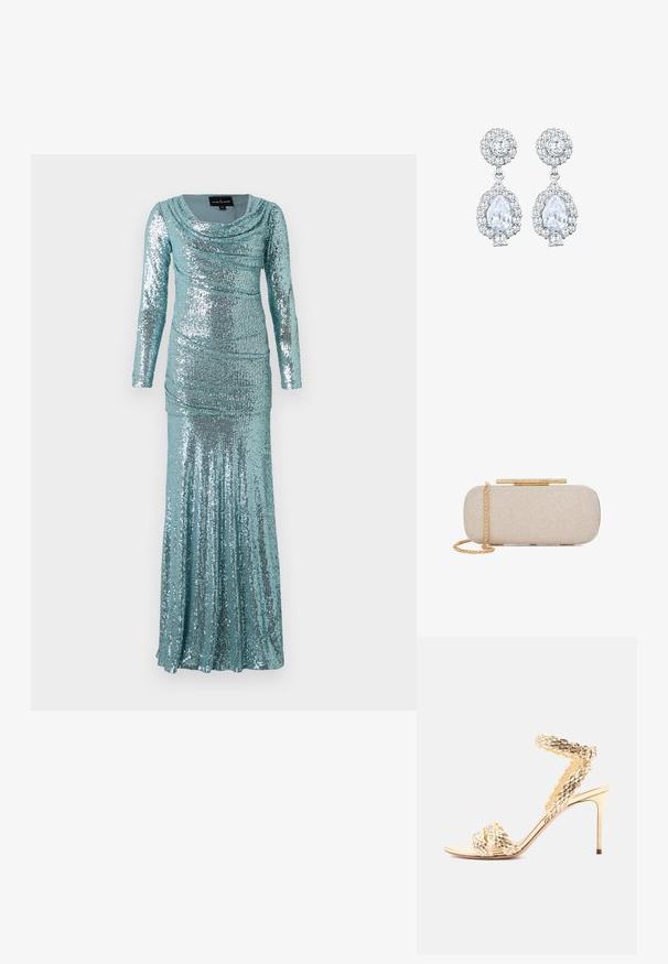 Langdonige teal jurk met een cowl halslijn, versierd met pailletten, ruches en een fitted silhouette dat uitloopt in een flared zoom.; Gouden sandaal met hoge hak, voorzien van gewebde textuurriemen, een enkelsluiting met gesp en een smalle stilettohak, afgebeeld op een witte achtergrond.; Rechthoekige beige gestructureerde clutch met goudkleurige kettingband en goudkleurig sluiting versierd met strass steentjes op witte achtergrond.; Zilverkleurige oorbellen met een ronde studs met een pavé zetting, en een peervormige hanger omringd door kleinere stenen, wat een sprankelend effect benadrukt.