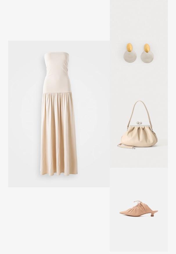 Beige strapless maxikleed met een aansluitend lijfje en een vloeiende, geplooide rok, gemaakt van zacht stof, met een gladde textuur over het hele oppervlak.; Beige leren damesmuiltje met puntige neus, geplooide bovenzijde, trekkoord en lage kittenheel, afgebeeld op witte achtergrond.; Beige zachte leren handtas met een zilveren metalen frame sluiting, een enkele schouderriem en een optionele kettingriem op een witte achtergrond.; Gouden en zilveren metalen oorbellen met een ronde schijfbasis en een ovale bovenstuk, gladde textuur en gepolijste afwerking.
