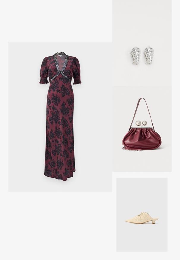 Larga vestido burdeos con patrón floral negro, que presenta mangas abullonadas, un escote en V profundo y detalles de encaje alrededor del escote y la cintura.; Zapato de piel color crema tipo slip-on con puntera afilada, detalles fruncidos en la parte delantera y un tacón corto y cuadrado.; Pequeño bolso de mano de cuero burdeos con detalles fruncidos, una correa fina y un cierre de plata con dos grandes pomos redondos.; Pendientes de clip plateados con un diseño en espiral, que presentan una textura metálica suave y formas redondeadas. Sin adornos ni patrones visibles.