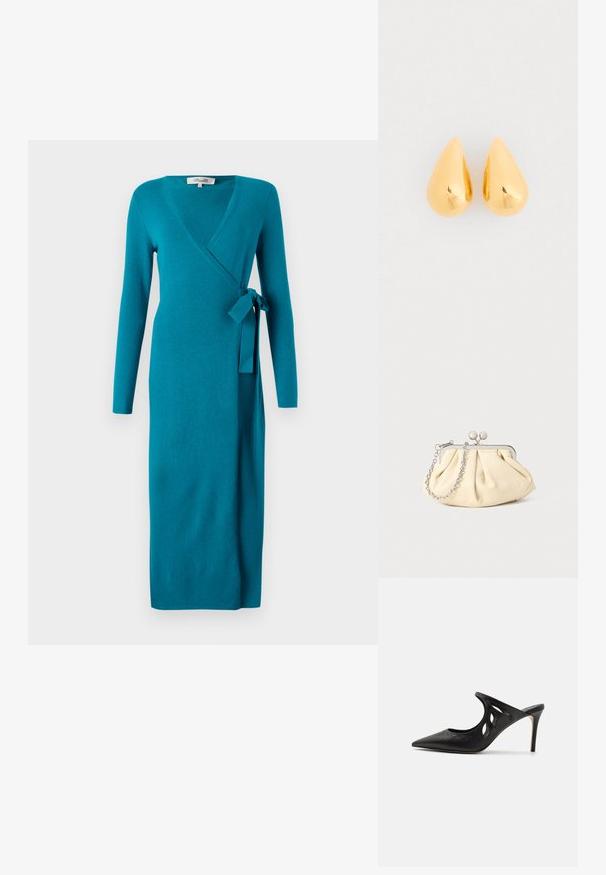 Diane von Furstenberg ASTRID WRAP DRESS - Svetríkové šaty - teal; Čierne kožené vysoké špičaté papuče s výrezmi po stranách a hladkou textúrou. Stiletto podpätok a jemný steh.; Zhlý béžový kožený klobúk so strieborným kovovým rámom, ktorý má dve okrúhle dekoratívne zámky a strieborný reťazový popruh.; Zlaté náušnice vo forme slzy s hladkým, lesklým povrchom a zaoblenými spodnými časťami, odrážajúce svetlo s lesklým povrchom.