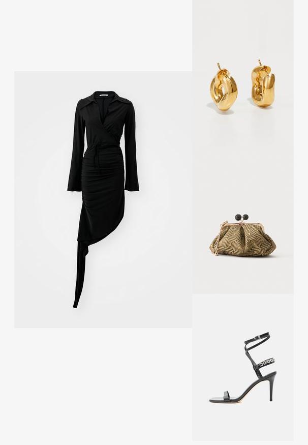Robe noire à manches longues avec un design drapé, texture plissée et ourlet asymétrique. Présente un col et un noeud à la taille. Tissu lisse.; Sandale noire à talon haut avec fine bride à la cheville, bride médiane décorée de maillons de chaîne argentés, et design à bout ouvert.; Petite pochette avec motif géométrique doré et noir, cadre en métal doré, fermeture à boule noire et une courte chaîne dorée.; Boucles d'oreilles créoles en or massif avec un design tubulaire légèrement tordu et des fermoirs à tige sur un fond blanc.