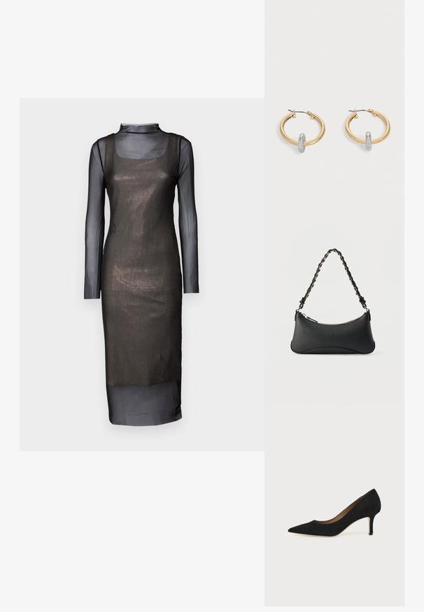 Zwarte mesh jurk met lange mouwen en een aansluitende silhouet. Heeft een vierkante halslijn en een doorschijnende overlay. Zachte textuur met een gelaagd ontwerp.; Zwarte suède pumps met spitse neus, een slanke middenhoge naaldhak en een laag uitgesneden ontwerp op een effen achtergrond.; Zwarte lederen schoudertas met een gebogen rechthoekige vorm, gouden ketting verweven in een gevlochten zwarte band, en een ritssluiting bovenop.; Paar goudkleurige creolen met kleine zilverkleurige lusdetail op elk, weergegeven tegen een lichtgrijze achtergrond.