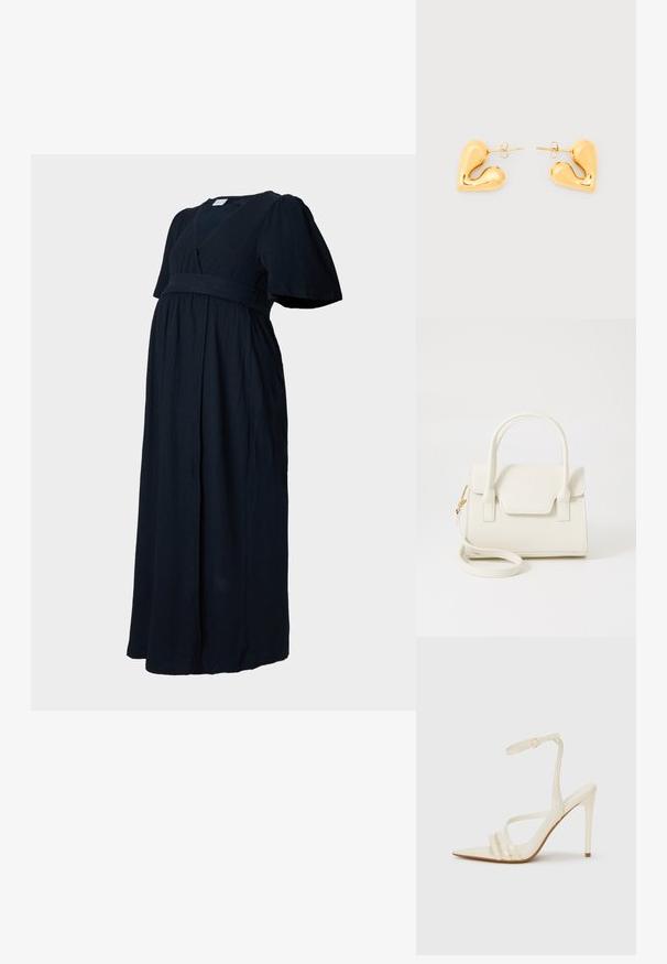 Robe maxi bleu marine foncé en tissu texturé, avec un col en V, des manches bouffantes et une taille froncée pour un ajustement ample.; Sandales à talons hauts beiges avec un bout pointu, comportant trois brides à l'avant et une fine bride à la cheville avec une boucle. Texture lisse, design minimaliste.; Petit sac à main blanc avec doubles poignées, rabat avant et bandoulière amovible avec boucle dorée sur fond blanc uni.; Boucles d'oreilles clous en forme de cœur ton or avec un design lisse et courbé et des fermetures papillon sur fond blanc.