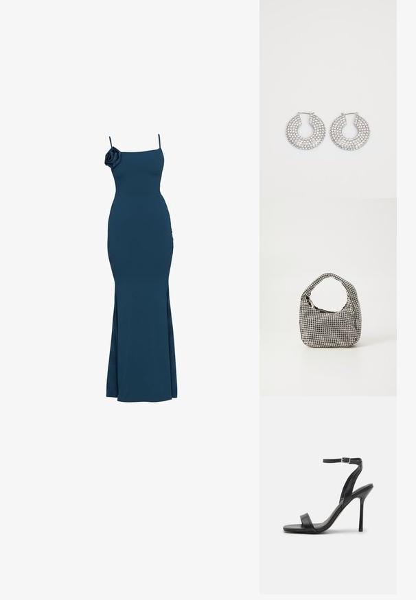Robe bleu marine longue jusqu'au sol sans manches avec fines bretelles et détail d'une fleur en tissu sur l'épaule gauche, silhouette ajustée.; Sandale à talons hauts noire avec une fine sangle au niveau de la cheville et deux bandes à l'avant. Fabriquée en cuir lisse avec un bout pointu élégant et un talon aiguille.; Sac à main noir de forme arrondie, recouvert de petits rhinestones argentés, avec une poignée courte et une fermeture zippée sur le dessus.; Boucles d'oreilles en argent en forme de créoles ornées de multiples embellissements en cristal transparent, présentant une surface texturée et un design circulaire ouvert.