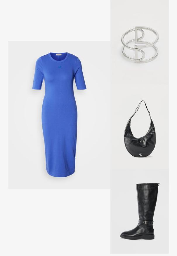Vestido azul de corte recto con mangas cortas y escote redondo, que presenta un pequeño logo bordado en el pecho. Diseño sencillo y elegante.; Bota de cuero negro hasta la rodilla con tacón bajo, punta redonda y correa con hebilla metálica de logo "CK" alrededor del tobillo.; Bolso de cuero negro en forma de media luna con correa ajustable y logotipo plateado "cK" en el frente, sobre fondo blanco.; Brazalete de metal plateado con un diseño de doble lazo, acabado liso y brillante, y un acento geométrico minimalista.