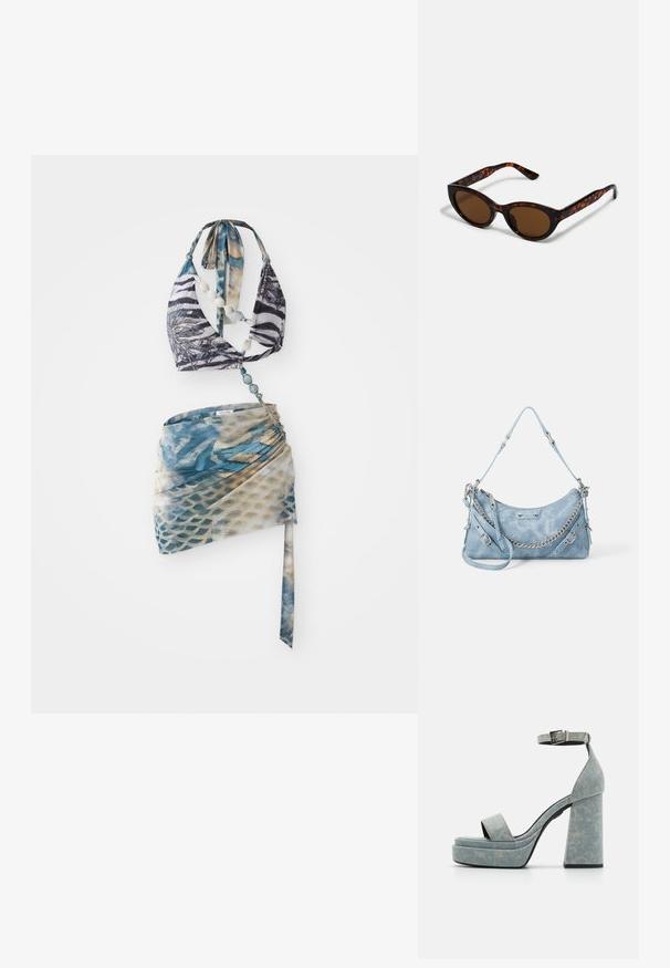Bikinitop met een halternekontwerp in een zwart-wit zebrapatroon, gecombineerd met een blauw en beige patroon wikkelrok.; Denim platform sandalen met een dikke blokhak, open teen en enkelband met een metalen gesp. Lichtblauw met subtiele textuur.; Bruine schildpad zonnebril met een vintage cat-eye vorm en bruine lenzen. Heeft gebogen armen met rode accenten.; ALDO FARALAELIAX - Handtas - blue