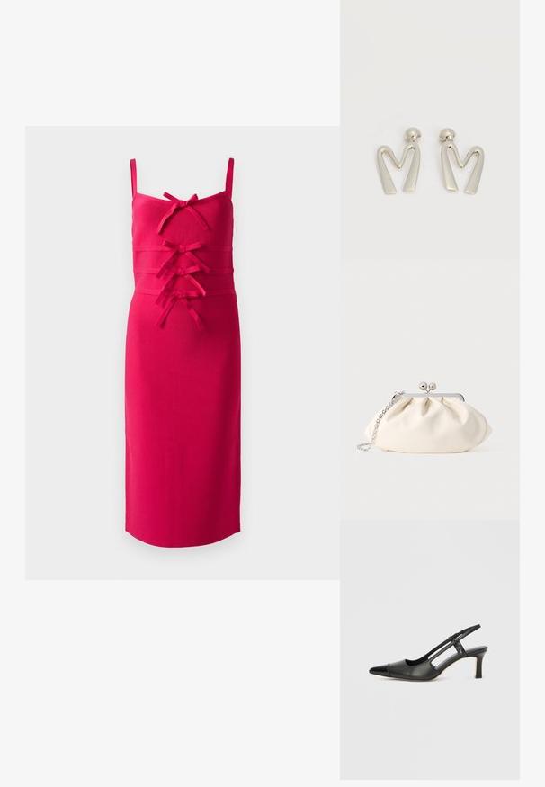 Enganliegendes, ärmelloses Kleid aus knallig pinkem Stoff. Besitzt eine strukturierte Oberfläche und dekorative Schleifen über der Vorderseite. Gerader Saum.; Schwarzer Slingback-Schuh aus Leder mit spitz zulaufender Zehenpartie, versehen mit glänzendem Akzent auf der Vorderkappe und mittelhohem Absatz. Offenes Seitendesign.; Cremefarbene Stoff-Clutch mit gerafftem Design, silbernem Metallrahmen, zwei dekorativen Kugeln und einem silbernen Kettenriemen.; Paar silberfarbene Metallohrringe in Form des kantigen Buchstabens M mit abgerundeten Stegen auf weißem Hintergrund.
