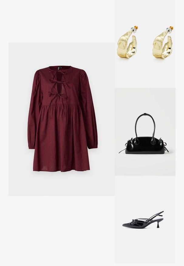 Vestido marrón con mangas largas, cuello redondo y una abertura en forma de ojo de cerradura en la parte delantera, atada con lazos. Cuenta con una cintura fruncida para un ajuste holgado.; Zapato de salón slingback de charol negro con punta afilada, tacón bajo tipo kitten, y detalle decorativo de lazo anudado en la parte delantera.; Pequeño bolso negro brillante con dos asas largas y detalles de cordón lateral sobre un fondo claro liso.; Pendientes en tono dorado con forma de manos abstractas, que presentan una superficie brillante, detalles intrincados y un poste de plata y oro para un ajuste seguro.